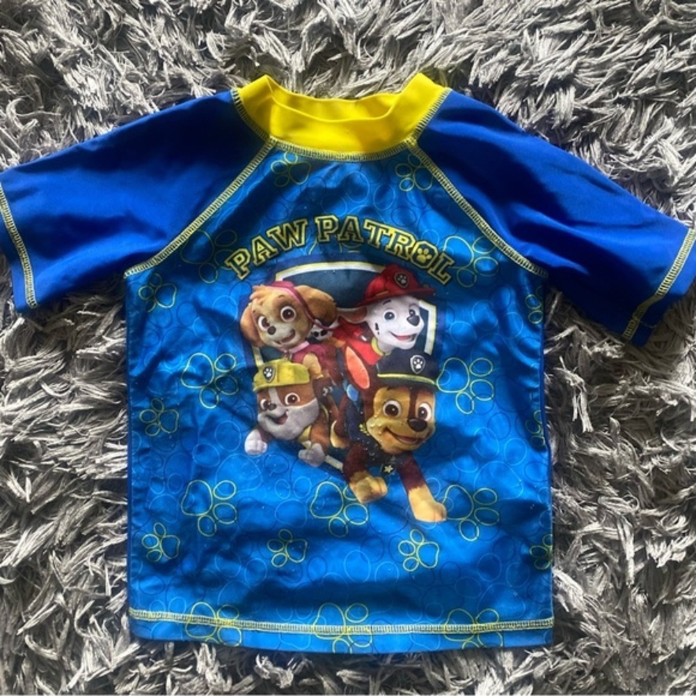Paw Patrol Kids Boys shirt size 2T- Blue and Yellow